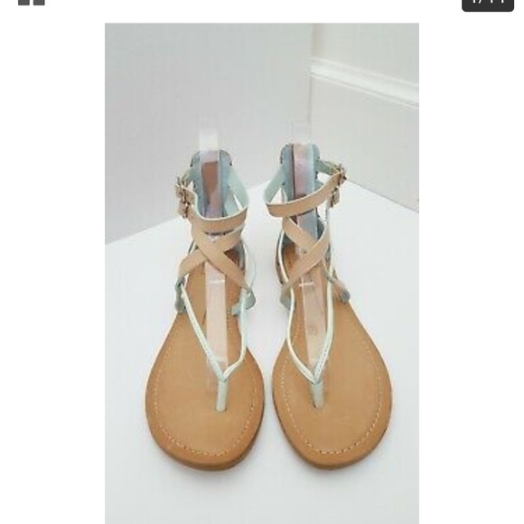 Dolce Vita Darrah Leather Gladiator Thong Sandals - Picture 2 of 5